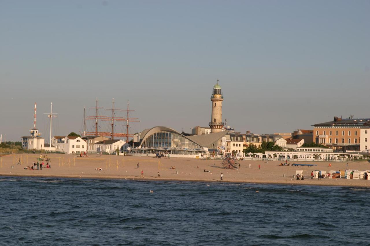 Villa Warnemünde Ferienwohnungen Rostock Exterior foto